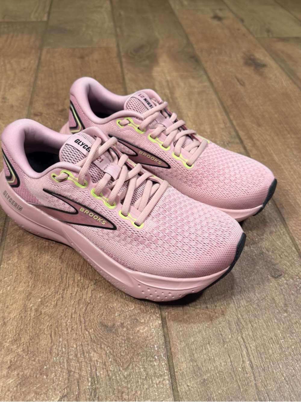 Brooks Glycerin GTS 21 Womens Size 7 B Running Shoes Pink Lime Green